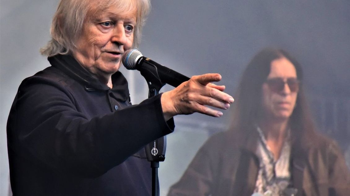 Václav Neckář je zdráv: Rychlost před přesností: Kam mizí ediční odpovědnost českých médií? - Médium.cz